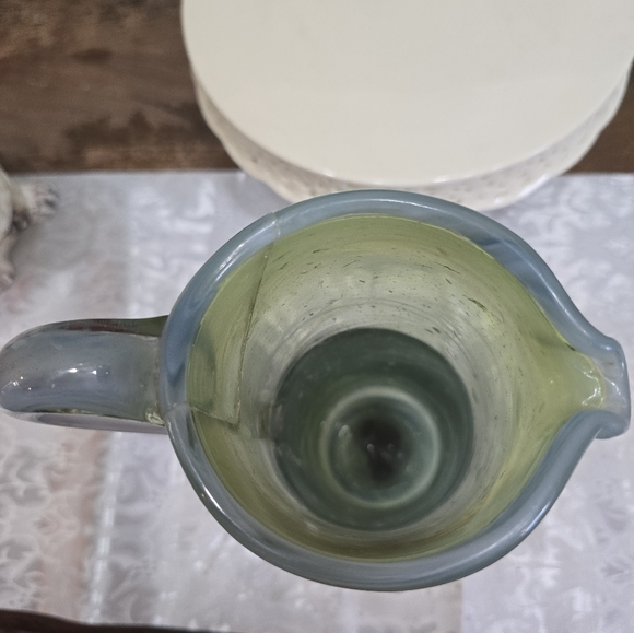 Elegant Green and Blue Handblown Glass Vase, Vintage - Picture 3 of 5